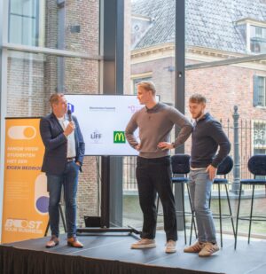 Op maandag 8 december vond een bijzondere bijeenkomst plaats in het Drents Museum. Bloemsma + Faassen organiseerde een speciaal evenement voor studenten bedrijfskunde samen met de Hanzehogeschool Groningen en het Drents Museum